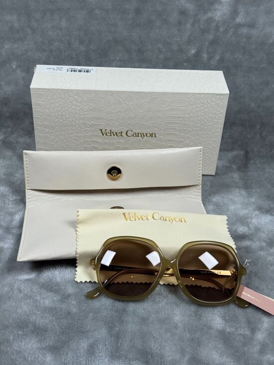 Velvet Canyon Lucky Sevens Olive Sunglasses With Case & Cloth - 100% Acetate Fra main image 5